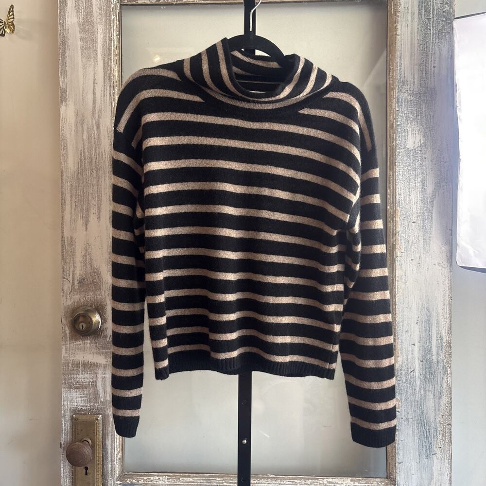 100% Cashmere Halston Striped Sweater Size Large